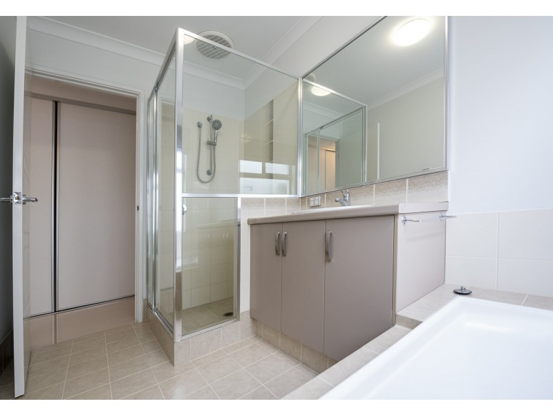 Villa 5/43 Boonooloo Road, Kalamunda WA 6076