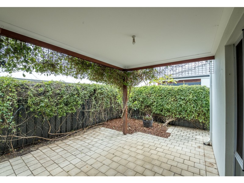 Villa 5/43 Boonooloo Road, Kalamunda WA 6076