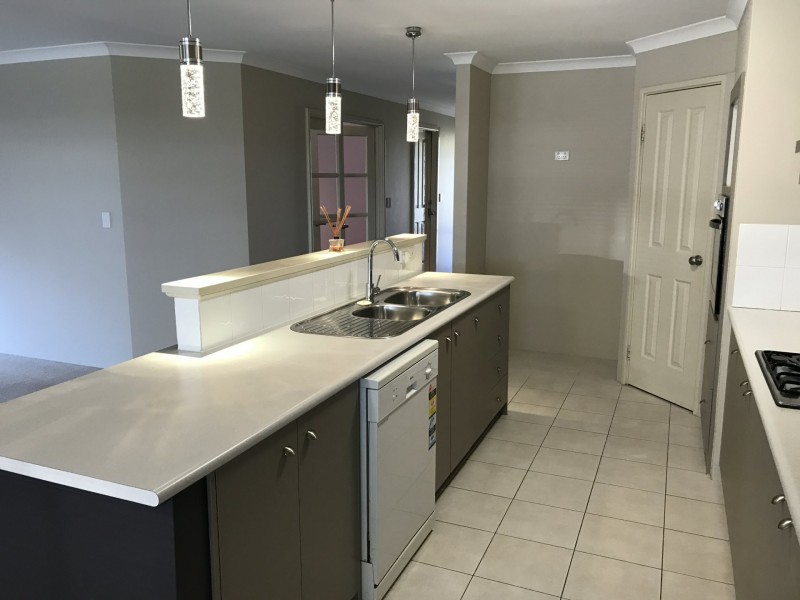 15 Foxton Boulavard, High Wycombe WA 6057