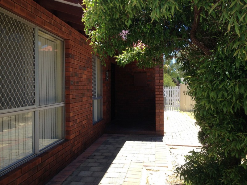 2 Curlew Court, Kelmscott WA 6111