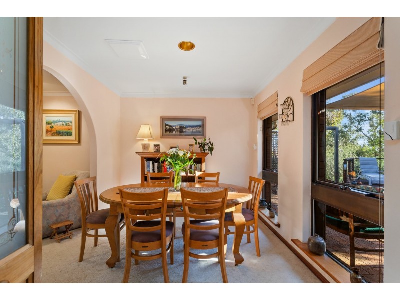 11 Glenlea Drive, Helena Valley WA 6056