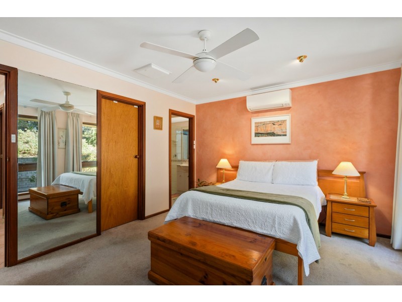 11 Glenlea Drive, Helena Valley WA 6056