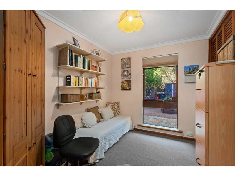 11 Glenlea Drive, Helena Valley WA 6056