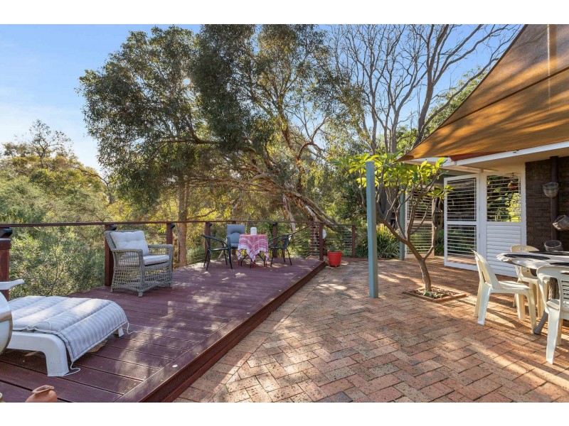 11 Glenlea Drive, Helena Valley WA 6056