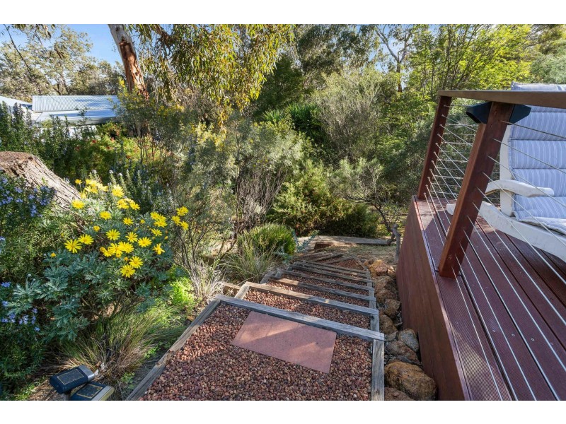 11 Glenlea Drive, Helena Valley WA 6056