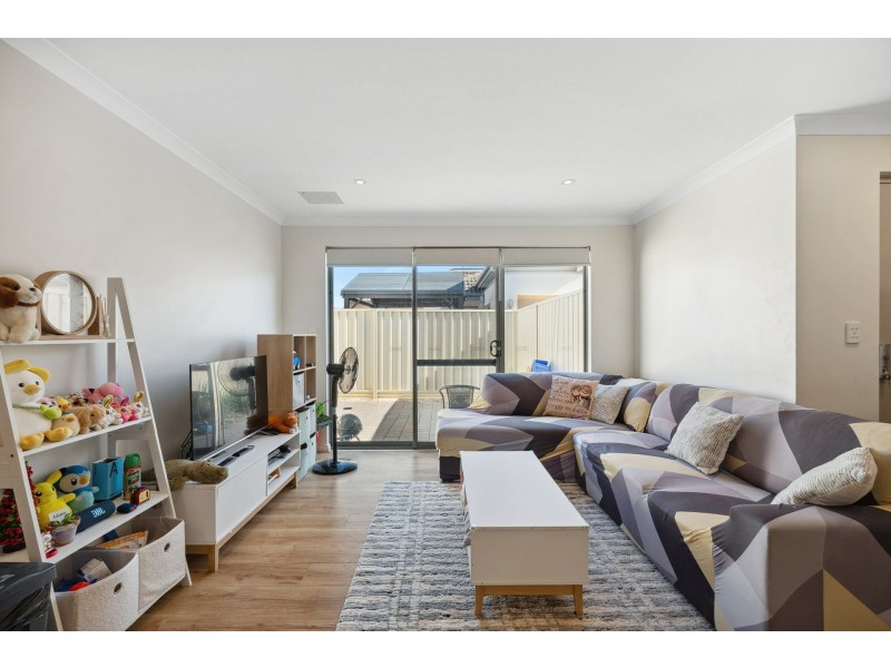 Unit 9/3 Spring Avenue, Midland WA 6056