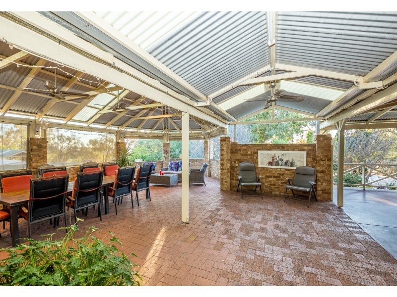 6 Glenlea Drive, Helena Valley WA 6056