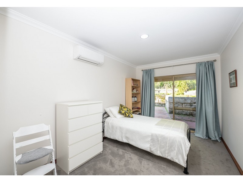 6 Glenlea Drive, Helena Valley WA 6056