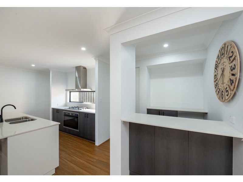 5 Tamala Grove, Helena Valley WA 6056