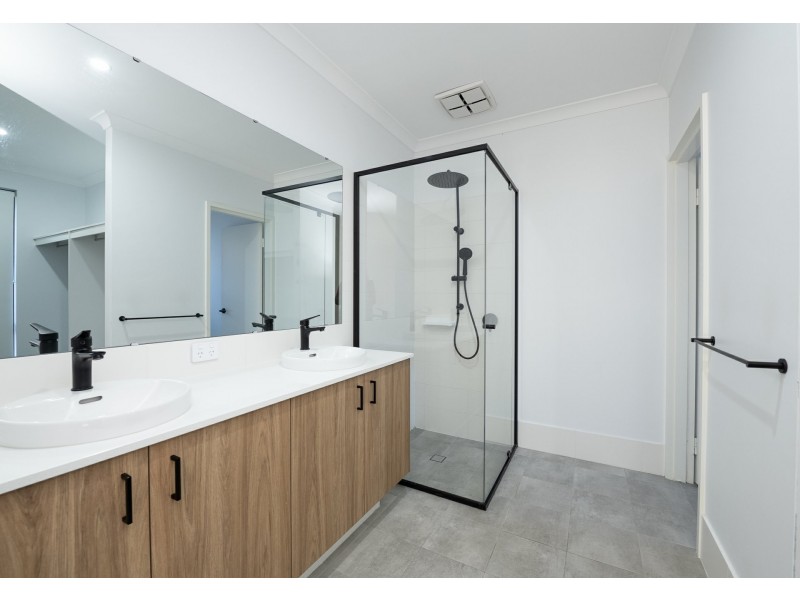 5 Tamala Grove, Helena Valley WA 6056