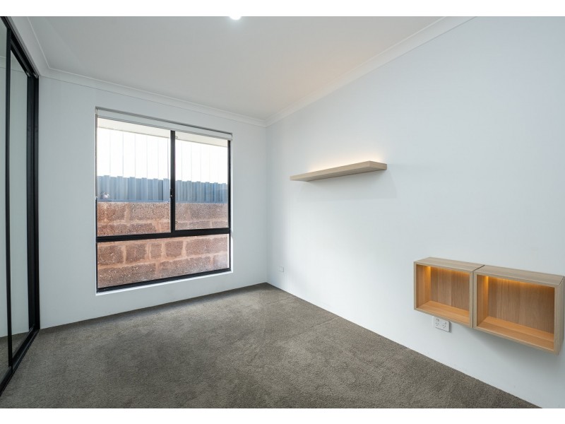 5 Tamala Grove, Helena Valley WA 6056