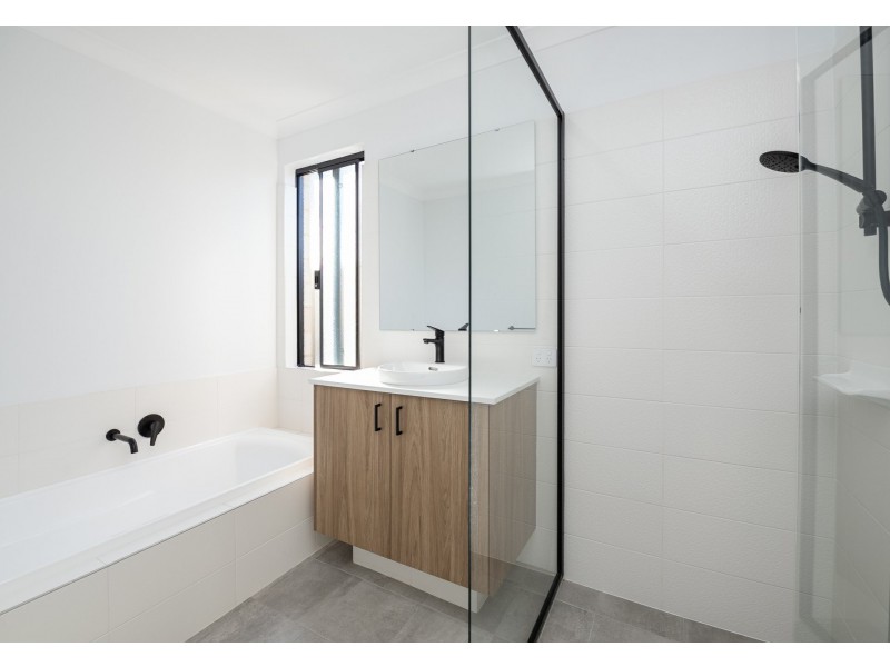 5 Tamala Grove, Helena Valley WA 6056