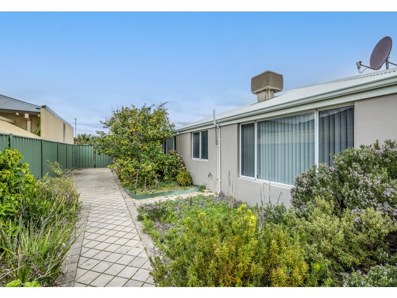 47 Maamba Road, Wattle Grove WA 6107