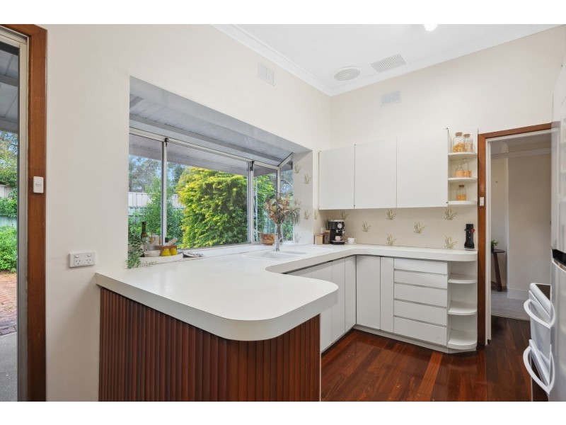 14 Collins Road, Kalamunda WA 6076