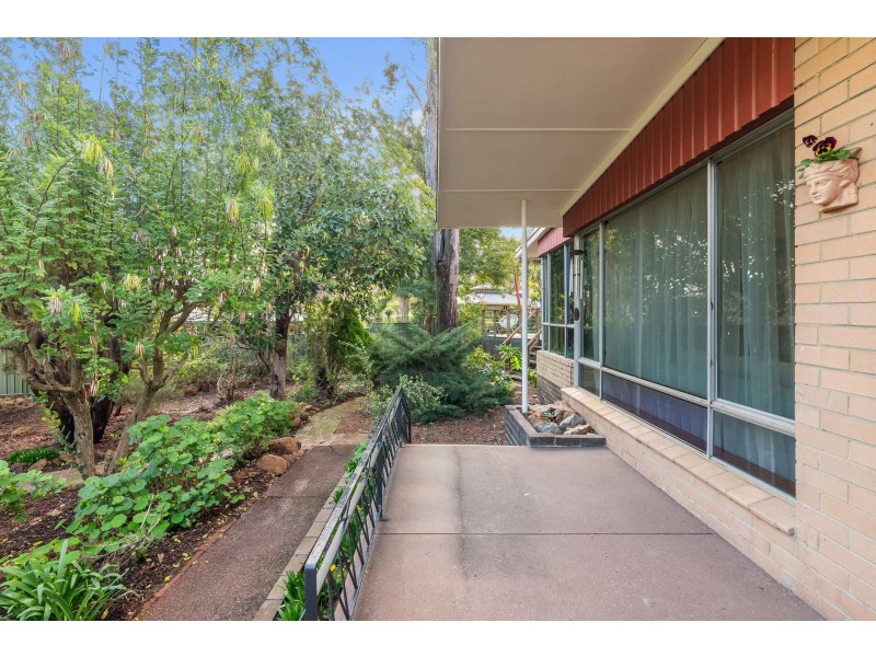 14 Collins Road, Kalamunda WA 6076