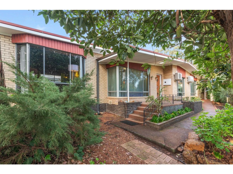 14 Collins Road, Kalamunda WA 6076