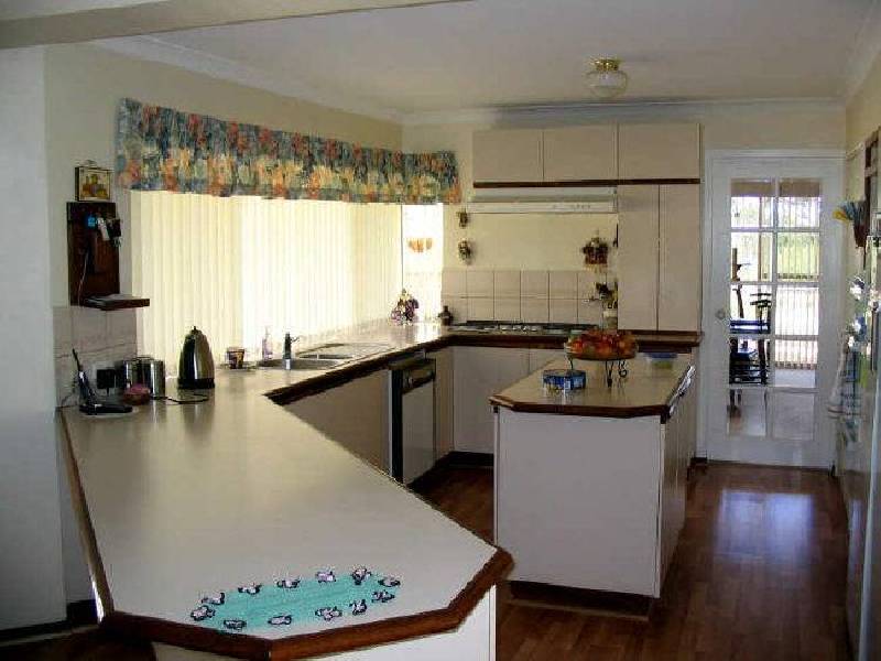 81 Norwood Road, Maida Vale WA 6057