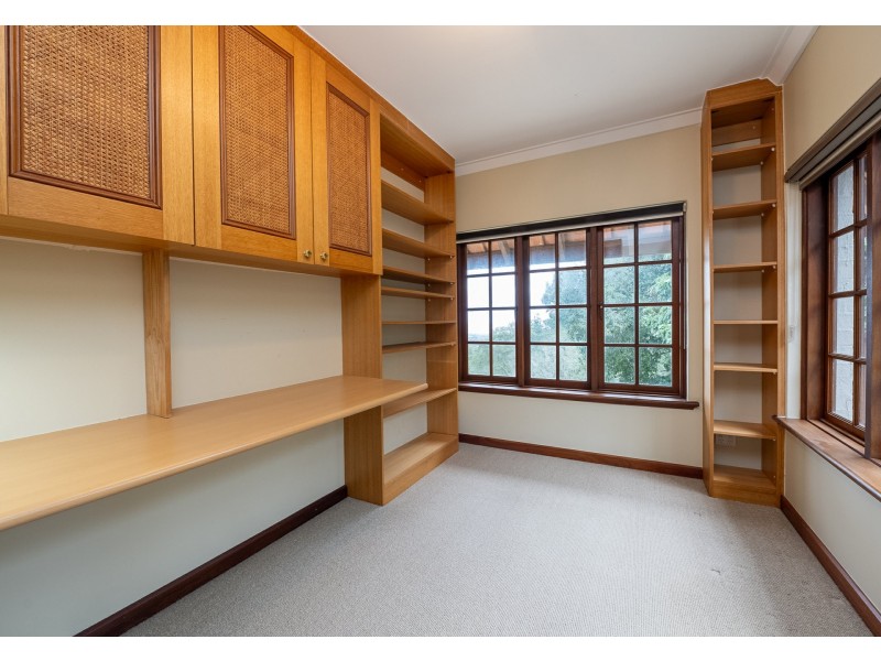 39 Lansdowne Road, Gooseberry Hill WA 6076