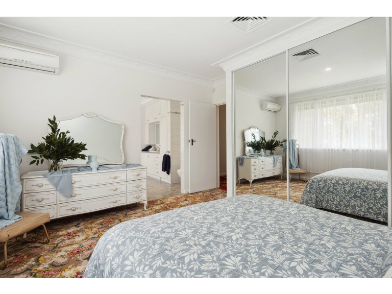 8 Avonia Road, Kalamunda WA 6076