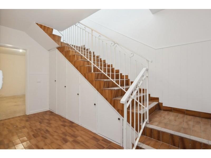 8 Avonia Road, Kalamunda WA 6076