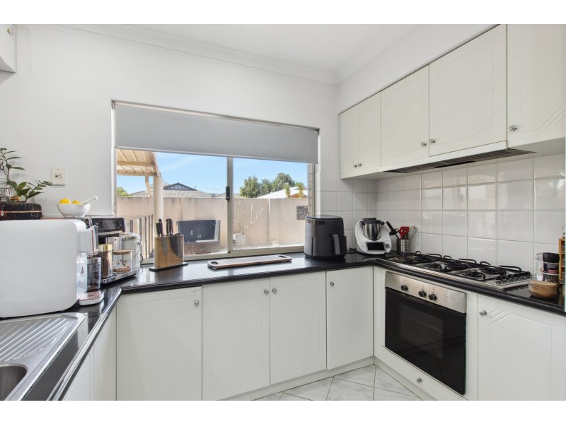 2 Limerick Loop, Wattle Grove WA 6107