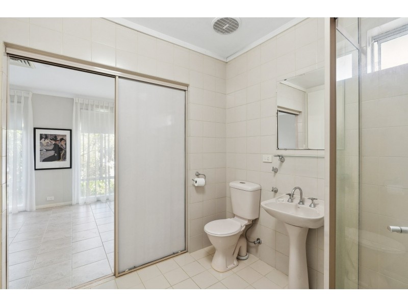 2 Blamire Road, Kalamunda WA 6076