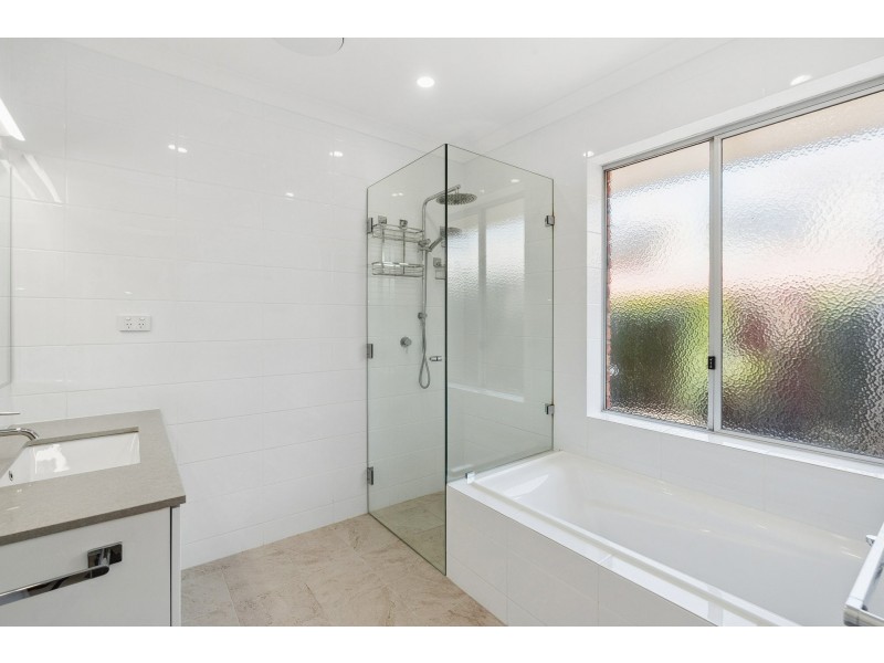 2 Blamire Road, Kalamunda WA 6076