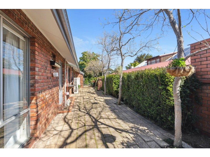 2 Blamire Road, Kalamunda WA 6076