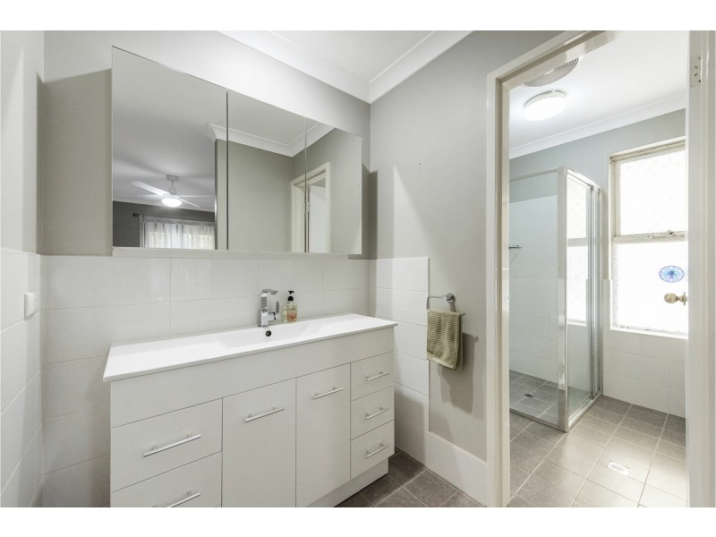 33 Kathleen Road, Lesmurdie WA 6076