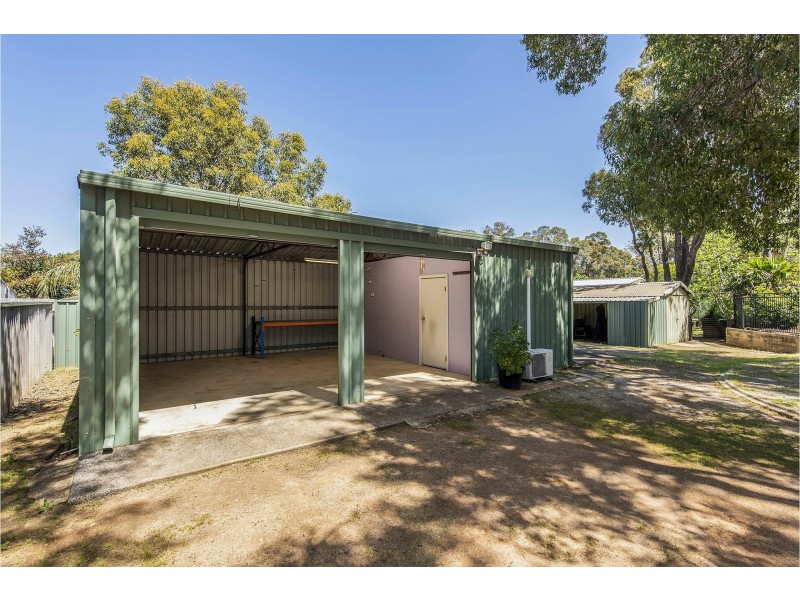 33 Kathleen Road, Lesmurdie WA 6076