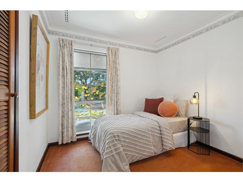 20 Headingly Road, Kalamunda WA 6076