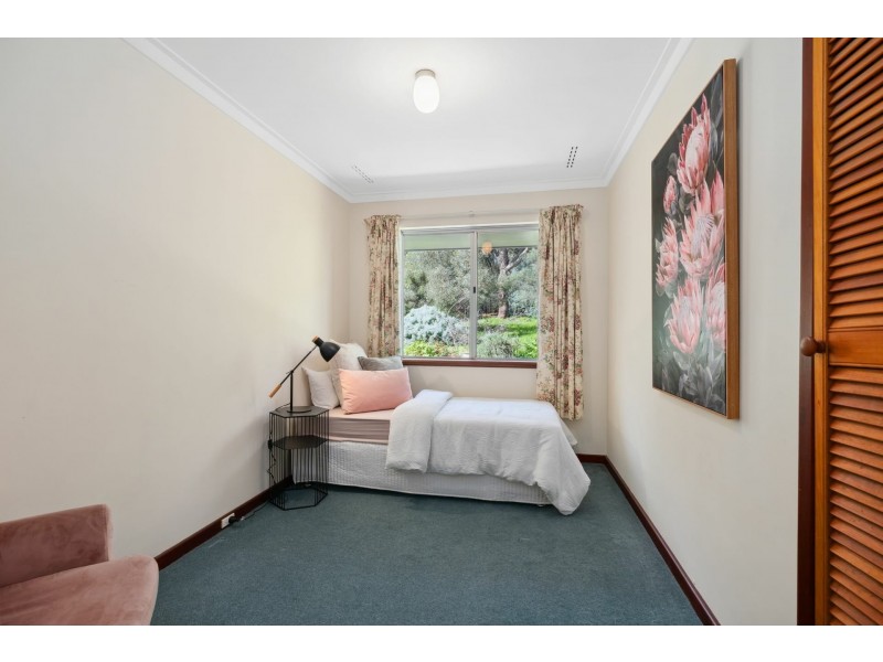 20 Headingly Road, Kalamunda WA 6076