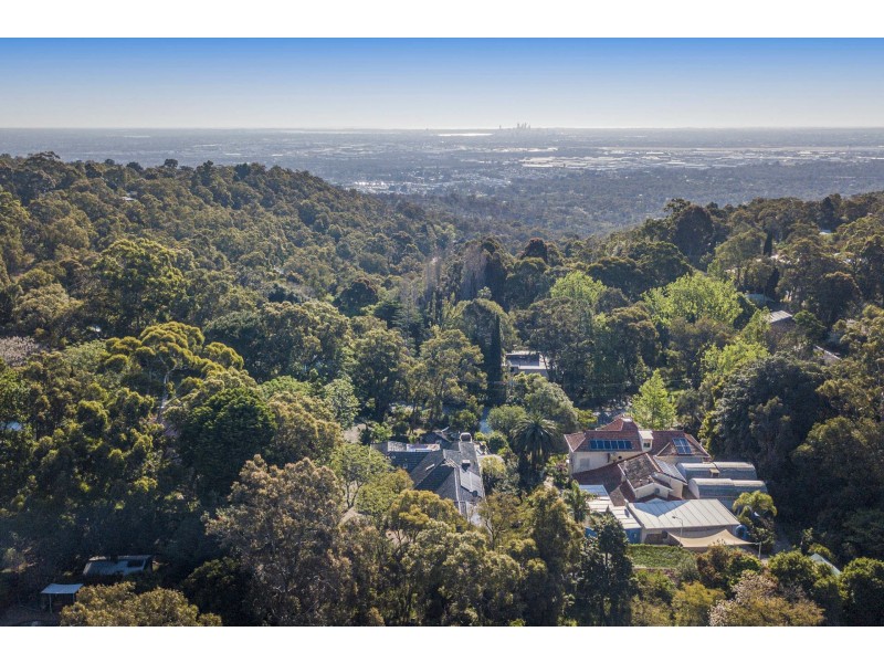 9 Alpine Road, Kalamunda WA 6076