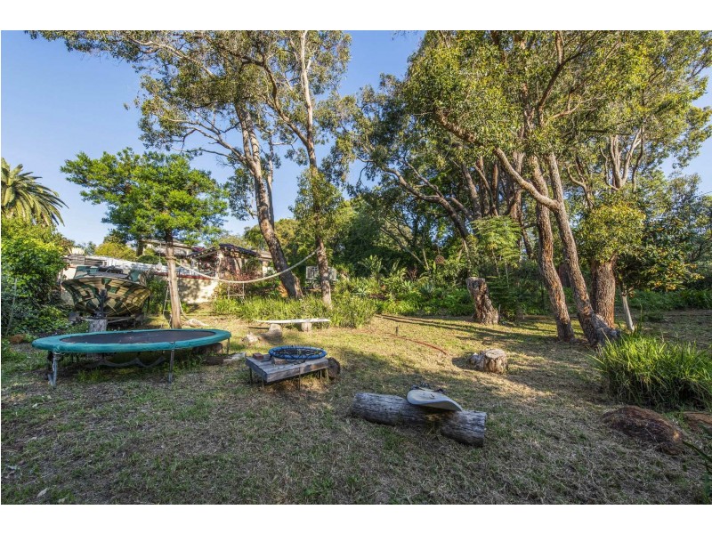 9 Alpine Road, Kalamunda WA 6076