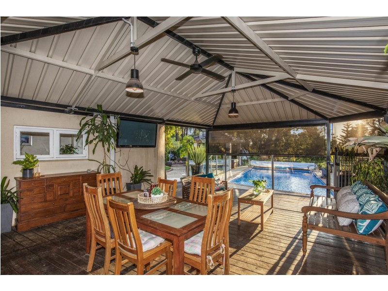 9 Alpine Road, Kalamunda WA 6076