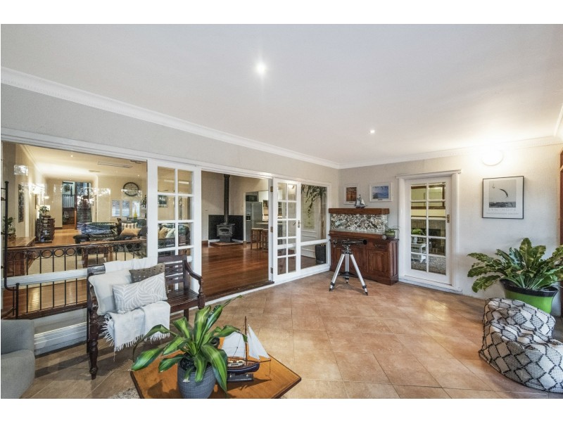 9 Alpine Road, Kalamunda WA 6076