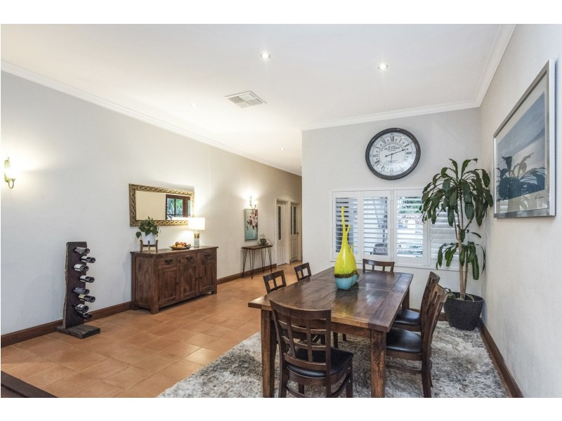 9 Alpine Road, Kalamunda WA 6076