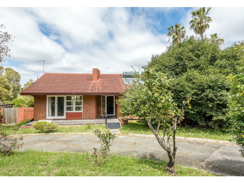 1 McNess Road, Kalamunda WA 6076