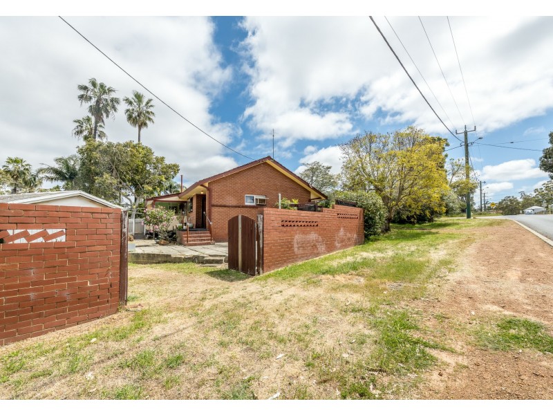 1 McNess Road, Kalamunda WA 6076