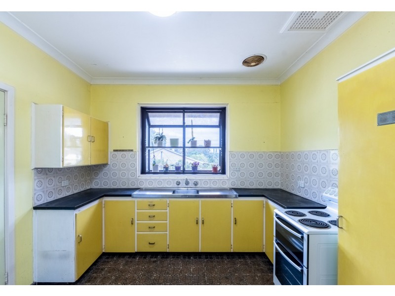 1 McNess Road, Kalamunda WA 6076