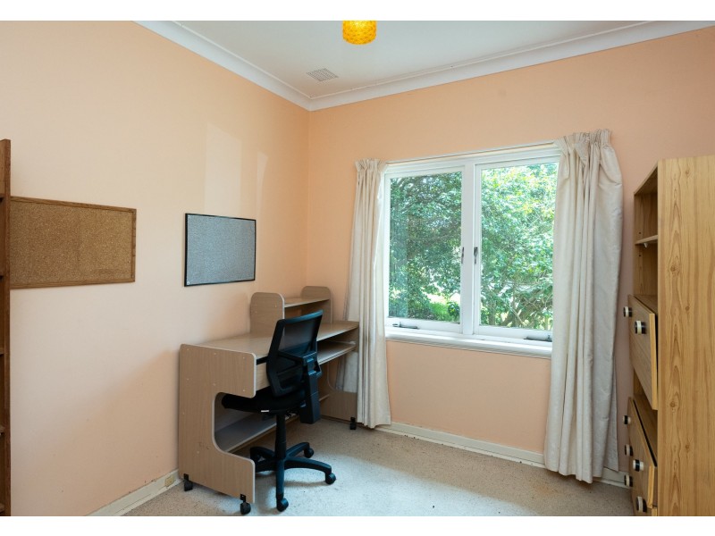 1 McNess Road, Kalamunda WA 6076