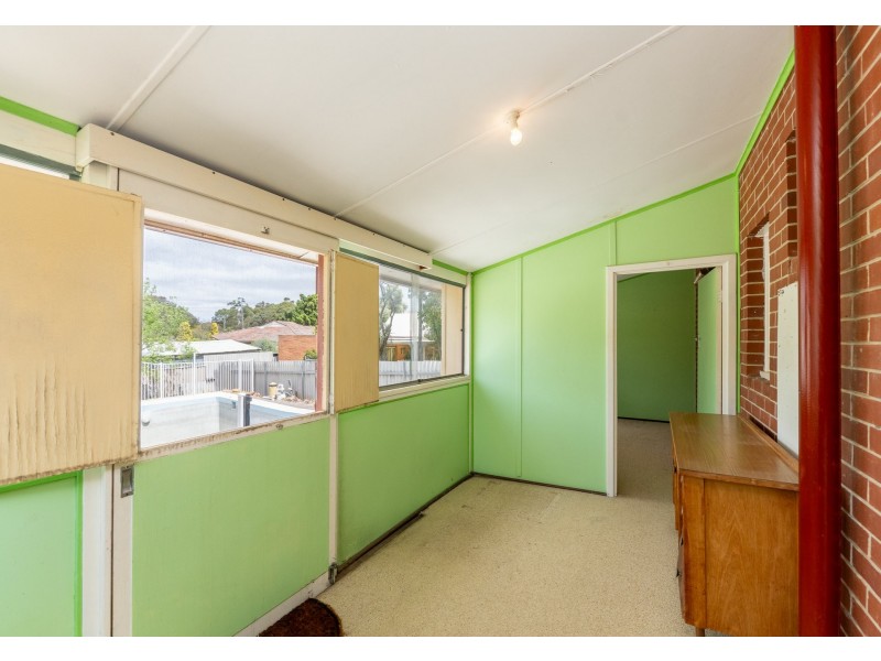 1 McNess Road, Kalamunda WA 6076