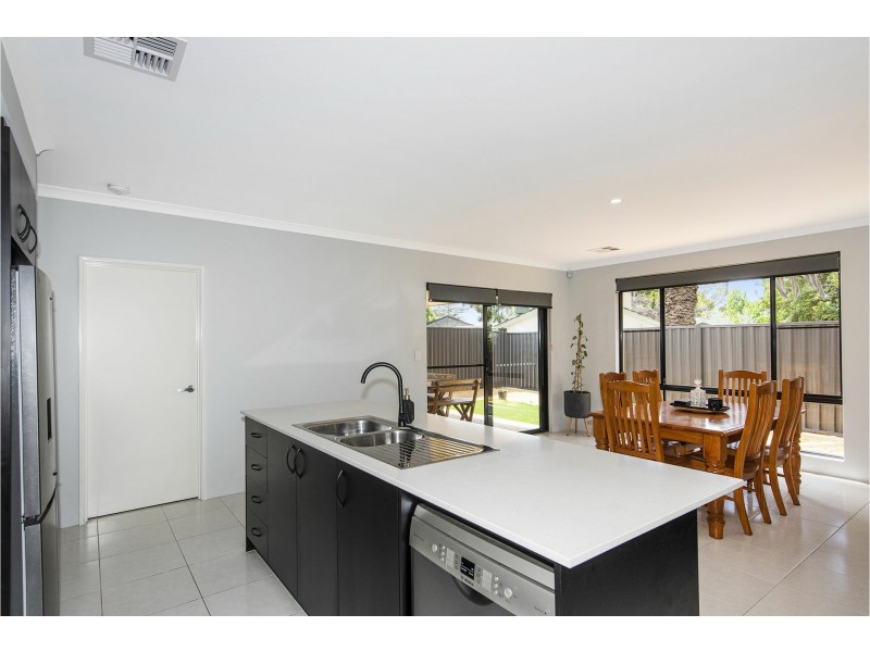 3 Brenda Road, Maida Vale WA 6057