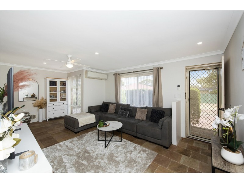 33 Amethyst Place, Maida Vale WA 6057