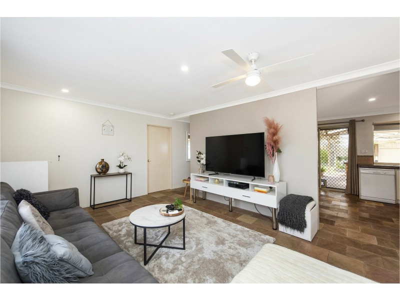33 Amethyst Place, Maida Vale WA 6057