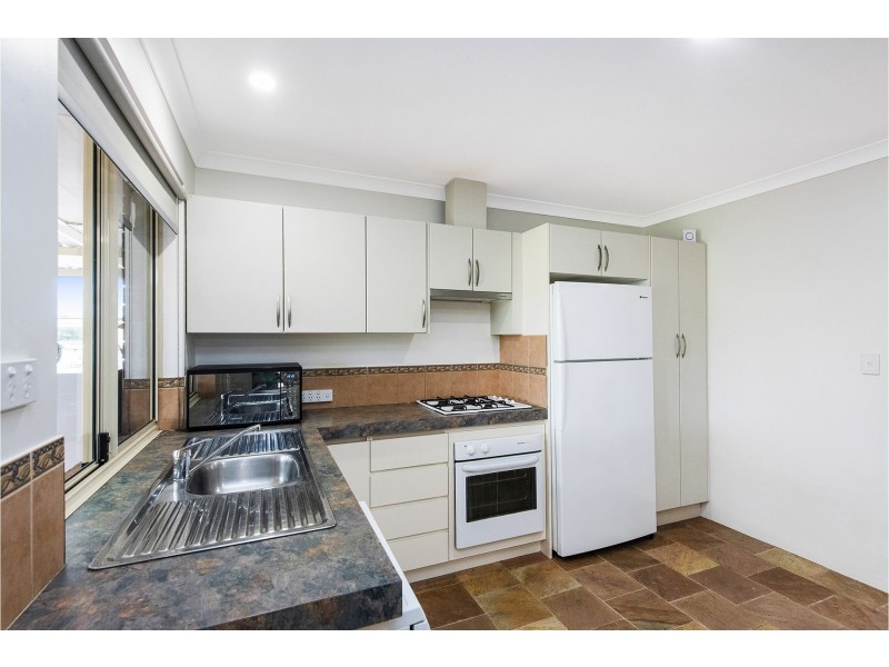 33 Amethyst Place, Maida Vale WA 6057