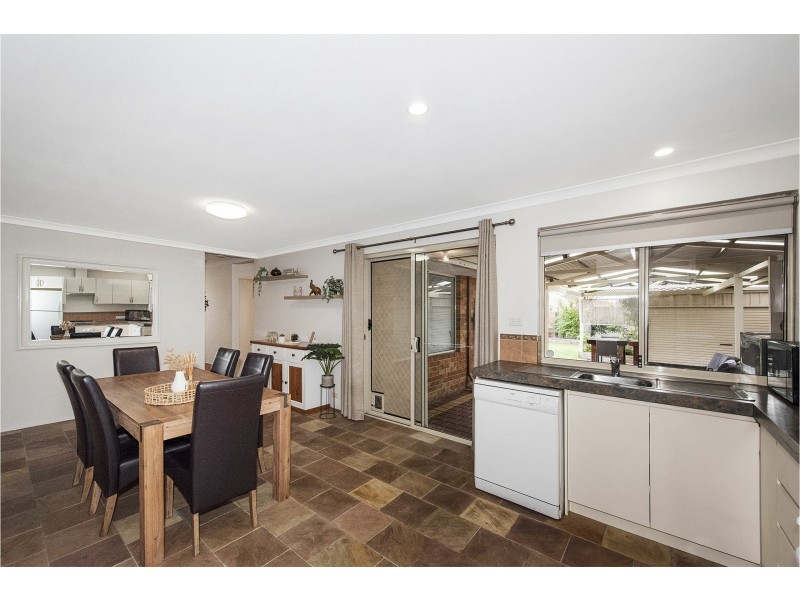 33 Amethyst Place, Maida Vale WA 6057