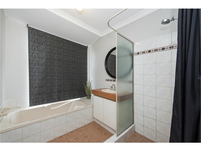 33 Amethyst Place, Maida Vale WA 6057