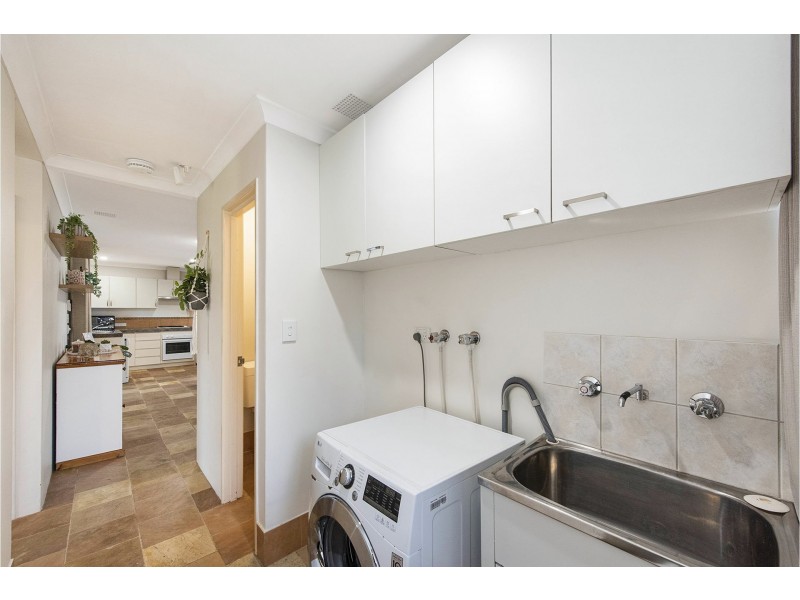 33 Amethyst Place, Maida Vale WA 6057