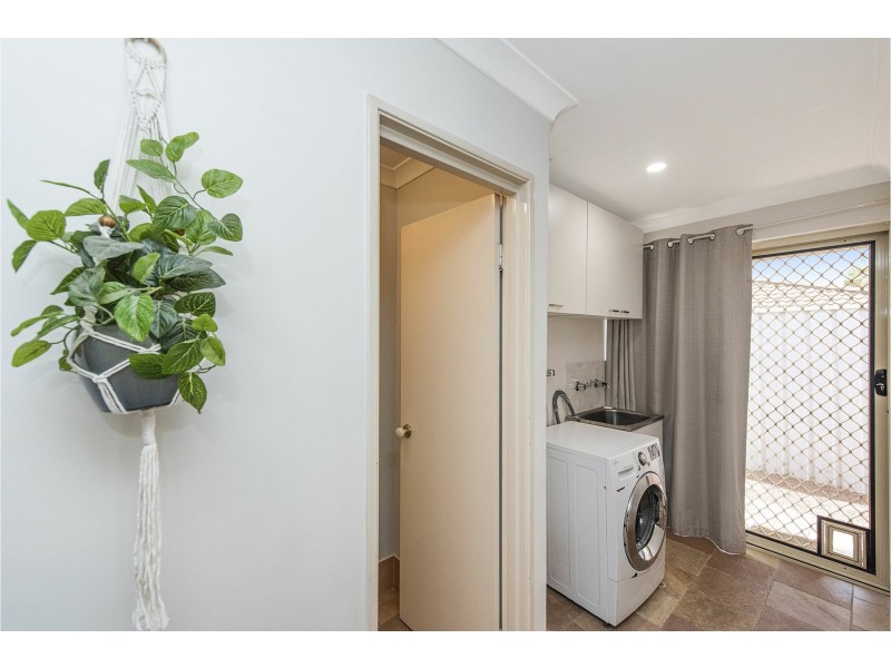 33 Amethyst Place, Maida Vale WA 6057